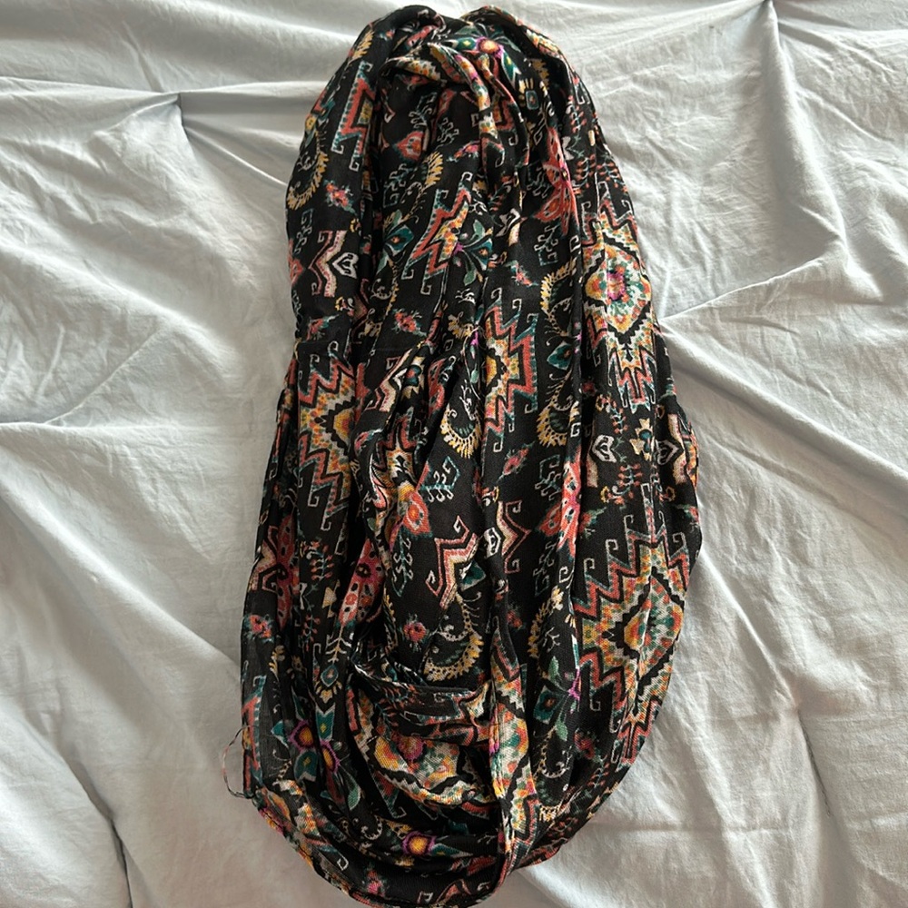 Aztec infinity scarf